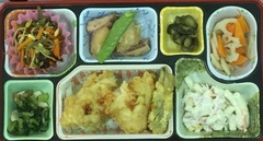今日のお弁当は柔らか鶏天ぷらです