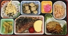 今日のお弁当は鯖の竜田揚げです