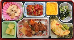 酢豚、フーヨーハイ、小松菜ナムル、エビチリ