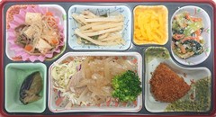豚の生姜焼き､カニサラダフライ､青菜の白和え