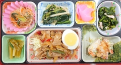 豚肉スタミナソテー☆筍と青菜のそぼろ炒め☆チャプチェ☆ポテトサラダ