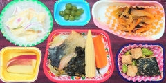 鮭のムニエル☆かぼちゃと枝豆ゴマ味噌煮☆厚揚げケチャプ