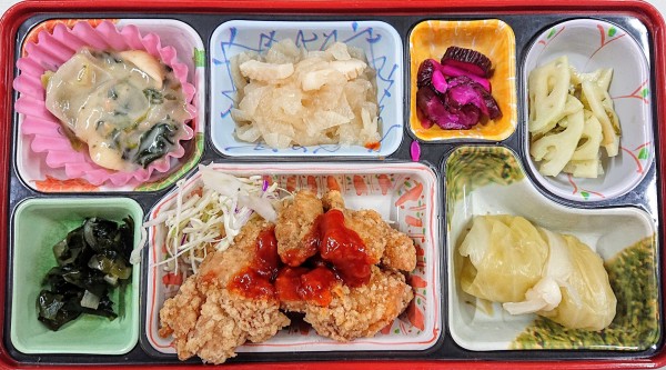 【人気メニュー】鶏の唐揚げ〜チリソース〜、ロールキャベツのコンソメ煮サムネイル