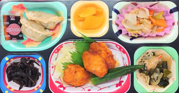 鶏チリ☆焼餃子☆中華煮サムネイル