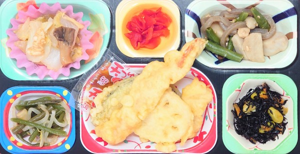 手作り天ぷら盛合せ☆筑前煮☆白菜と豚肉ポン酢煮サムネイル