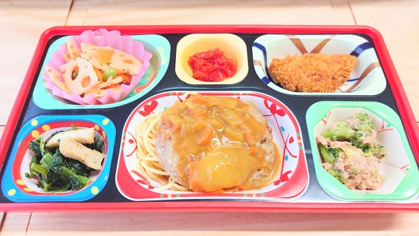 ハンバーグ〜カレーソース〜☆トマトベーコンカツ☆蓮根の粒マスタード炒めサムネイル